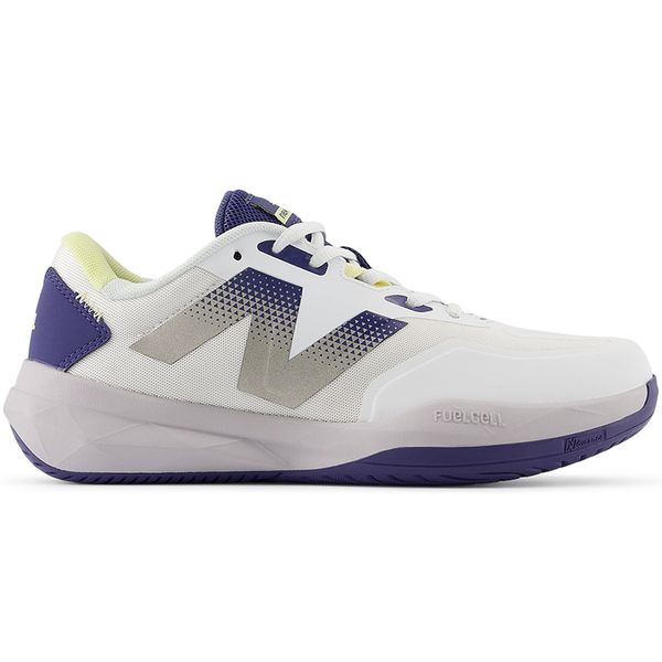 Buty damskie New Balance WCH796D4 – białe. Białe obuwie sportowe damskie New Balance, bez wzorów, z gumy, do biegania. Za 269.99 zł.