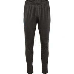 Spodnie dresowe treningowe Hummel HmlStaltic. Szare krótkie spodenki sportowe męskie Hummel, bez wzorów, z dresówki, do biegania. Za 170.00 zł.
