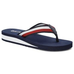 Granatowe Japonki Big Star Wygodne Buty Damskie. Niebieskie klapki damskie Big Star, z aplikacjami, z materiału, bez obcasa, bez zapięcia. Za 79.99 zł.