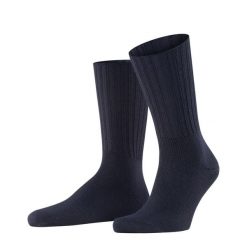 Skarpety Falke Nelson. Czerwone skarpety męskie Falke, bez wzorów, z gumy. Za 136.00 zł.