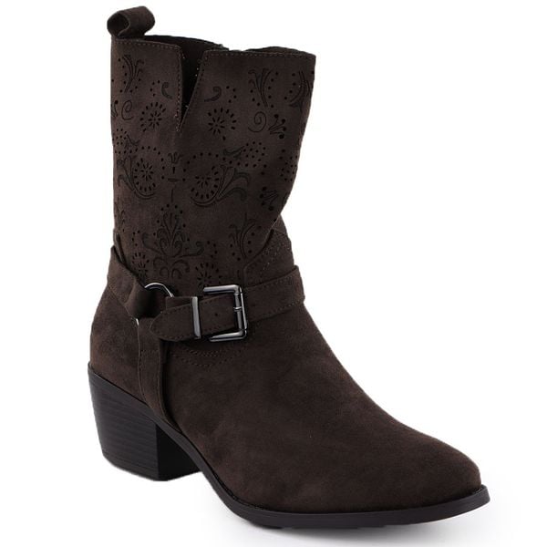 Botki damskie zamszowe kowbojki czekoladowe M.Daszyński MR1921-47. Brązowe botki damskie M.Daszyński, ze skóry ekologicznej, za kostkę, bez obcasa, bez zapięcia. Za 189.99 zł.