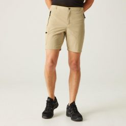 Leesville II męskie spodenki trekkingowe. Brązowe krótkie spodenki sportowe męskie Regatta, l, bez wzorów, z poliamidu, trekkingowe. W wyprzedaży za 178.45 zł.