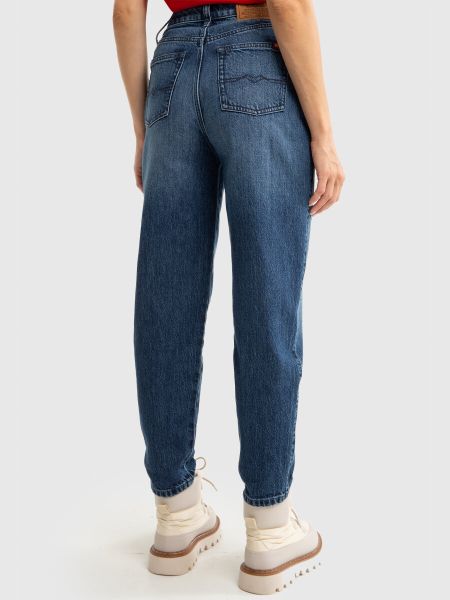 Jeansy damskie mom jeans z kolekcji Authentic granatowe Silla 515. Niebieskie jeansy damskie Big Star, z podwyższonym stanem. W wyprzedaży za 229.99 zł.