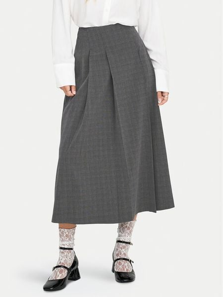 ONLY Spódnica maxi Lexie 15359282 Szary Regular Fit. Szare spódnice damskie Only, bez wzorów, z syntetyku, maxi. Za 229.99 zł.