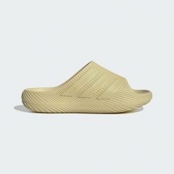 Klapki Purechill. Brązowe klapki męskie Adidas, sportowe. Za 219.00 zł.