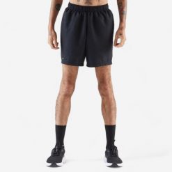 Spodenki do biegania męskie Kiprun Run 100. Czarne krótkie spodenki sportowe męskie KALENJI, l, bez wzorów, z materiału, do biegania. Za 29.99 zł.