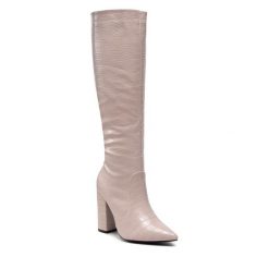 Kozaki DeeZee. Brązowe kozaki damskie DeeZee, bez obcasa, na słupku. Za 259.99 zł.