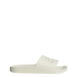 Klapki basenowe dla dorosłych Adidas Adilette Aqua. Białe skarpety damskie Adidas, bez wzorów. Za 99.95 zł.