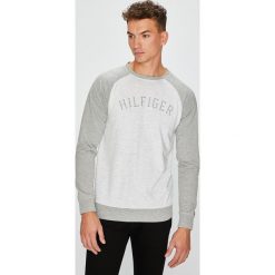Tommy Hilfiger - Bluza. Szare bluzy męskie Tommy Hilfiger, z bawełny. W wyprzedaży za 259.90 zł.