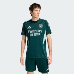 Koszulka treningowa Arsenal Tiro 25. Zielone koszulki sportowe męskie Adidas, bez wzorów, z dzianiny, bez kołnierzyka, bez ramiączek, do piłki nożnej. Za 239.00 zł.