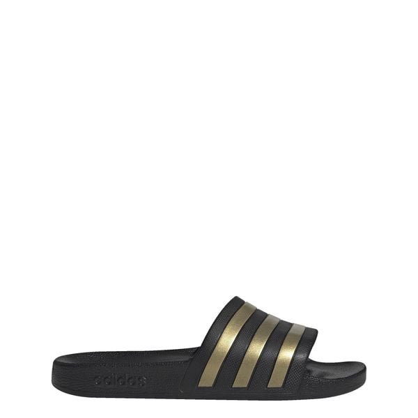 Klapki adilette Aqua. Czarne klapki damskie Adidas, bez wzorów, sportowe, bez obcasa. Za 99.95 zł.