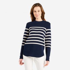 Sweter marynarski damski Decathlon 100. Białe swetry damskie Decathlon, l, bez wzorów, z bawełny, eleganckie, bez kołnierzyka, bez ramiączek, długie, bez kaptura. Za 99.99 zł.