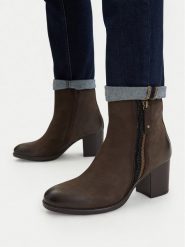 Lasocki Botki CEO-WI23-RUTH-21 Brązowy. Brązowe botki damskie Lasocki, z nubiku, bez obcasa, na słupku, bez zapięcia. Za 279.99 zł.