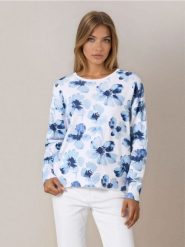 Wiskozowy sweter ze wzorem - niebieski. Niebieskie swetry damskie Sinsay, l, bez wzorów, z wiskozy, bez kołnierzyka, bez ramiączek, bez kaptura. Za 45.99 zł.