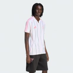 Koszulka Inter Miami CF Baseball. Białe koszulki sportowe męskie Adidas, bez wzorów, bez kołnierzyka, bez ramiączek, do piłki nożnej. Za 349.00 zł.