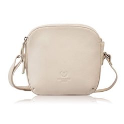 Mała torebka damska skórzana na ramię crossbody modna letnia Paolo Peruzzi AY-25-BG. Brązowe torby na ramię damskie bez wzorów, z materiału, eleganckie, małe, bez dodatków. Za 139.00 zł.