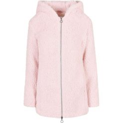 Damski polar sherpa Urban Classics. Czerwone kurtki damskie Urban Classics, na zimę, bez wzorów, z polaru, bez kaptura. W wyprzedaży za 253.00 zł.