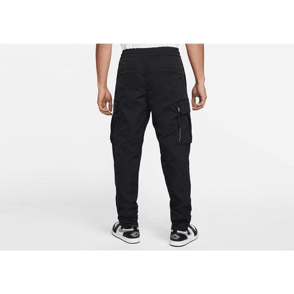 Spodnie męskie nike air jordan statement essentials utility pants black. Czarne spodnie sportowe męskie Nike, m, bez wzorów, z dresówki, do koszykówki. Za 389.00 zł.
