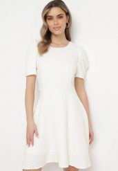 Biała Sukienka Mini Rozkloszowana z Bufkami na Ramionach Oanne. Białe sukienki dla dziewczynek Born2be, na lato, bez wzorów, bez ramiączek. Za 129.99 zł.