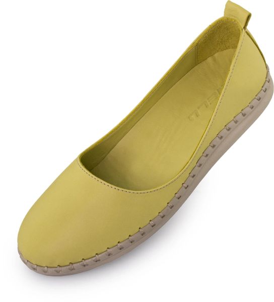 Baleriny damskie skórzane Nell Sunny Lime. Żółte baleriny damskie ENELL, bez wzorów, z materiału, eleganckie, bez obcasa. Za 351.99 zł.