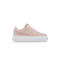 Buty damskie Nike Court Vision Alta. Czerwone obuwie sportowe damskie Nike, bez wzorów, trekkingowe, nike court. Za 369.99 zł.