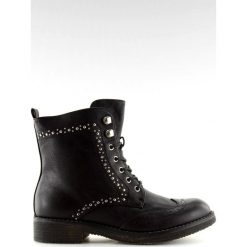 Workery z ćwiekami czarne 432-PA Black. Czarne botki damskie ButyModne, na jesień, z futra, przed kolano, bez obcasa, bez zapięcia. W wyprzedaży za 89.00 zł.