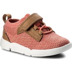 Półbuty CLARKS - Tri Move 261314026 Coral. Półbuty chłopięce marki Clarks. W wyprzedaży za 149.00 zł.