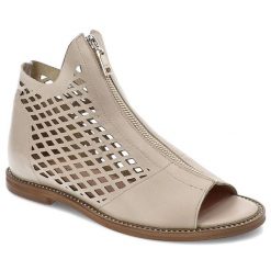 Beżowe Sandały Lamanti Modne Buty Na Lato. Brązowe klapki damskie LAMANTI, bez wzorów, ze skóry, bez obcasa, bez zapięcia. Za 309.00 zł.