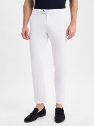 Finshley & Harding Spodnie Mężczyźni Bawełna biały, 34-36. Białe eleganckie spodnie męskie Finshley & Harding, m, bez wzorów, z bawełny. Za 179.95 zł.