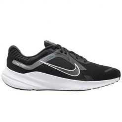 Buty do biegania męskie Nike Quest 5. Czarne buty sportowe męskie Nike, z materiału, bez zapięcia, do biegania. Za 331.00 zł.