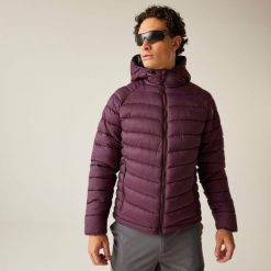 Kurtka turystyczna męska Mountain Series. Fioletowe kurtki sportowe męskie Dare 2b, na zimę, m, bez wzorów, narciarskie. W wyprzedaży za 449.99 zł.