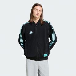 Bluza dresowa Mercedes - AMG Petronas Formula One Team Las Vegas Men. Białe bluzy męskie Adidas, l, bez wzorów, z dresówki, bez kaptura. Za 399.00 zł.