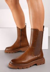 Brązowe Botki Sztyblety z Ćwiekami Wokół Elastycznej Wstawki Nirian. Brązowe botki damskie Renee, z jeansu, eleganckie, bez obcasa, na płaskiej podeszwie, bez zapięcia. Za 99.99 zł.