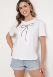 Biały T-shirt Oversize z Bawełny Zdobiony Kokardą z Cekinów Tenesela. Białe bluzki damskie Born2be, m, z aplikacjami, z bawełny, bez kołnierzyka. Za 29.99 zł.