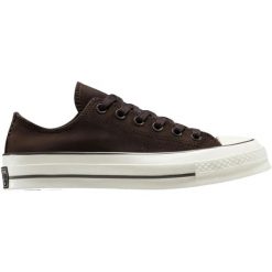Buty sportowe Converse Chuck 70 Suede. Brązowe obuwie sportowe damskie Converse, bez wzorów, z zamszu. Za 590.00 zł.