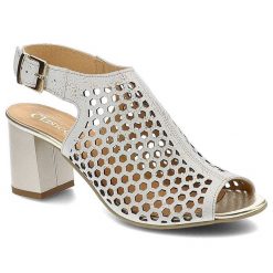 Białe Sandały Clasicco Eleganckie Buty Damskie. Białe klapki damskie Clasicco, z aplikacjami, z nubiku, bez obcasa, na obcasie, bez zapięcia. Za 219.00 zł.