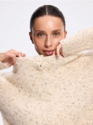 Kardigan z domieszką wełny - kremowy. Białe kardigany damskie Reserved, l, bez wzorów, z bawełny. Za 139.99 zł.