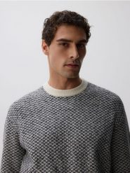 Wzorzysty sweter - biały. Białe swetry przez głowę męskie Reserved, l, bez wzorów, z bawełny, bez kołnierzyka. Za 149.99 zł.