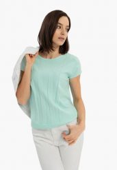 Pastelowa bluzka TM-MARION. Białe bluzki damskie Volcano, xl, bez wzorów, z dzianiny, bez kołnierzyka, bez ramiączek. Za 99.99 zł.