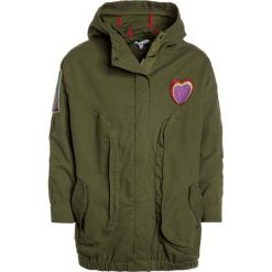 Little Marc Jacobs Parka kaki. Kurtki i płaszcze dla dziewczynek marki Little Marc Jacobs. Za 729.00 zł.