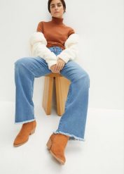 Dżinsy Marlena. Niebieskie jeansy damskie bonprix. Za 127.99 zł.