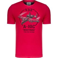 T-shirt AERONAUTICA MILITARE Czerwony. Czerwone t-shirty męskie marki Aeronautica Militare, z nadrukiem, z bawełny, z włoskim kołnierzykiem. Za 300.00 zł.
