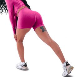 Techniczne szorty z efektem push-up i idealną sylwetką. Czerwone obuwie sportowe damskie R-EVENGE, bez wzorów, z elastanu, na fitness i siłownię. Za 131.89 zł.
