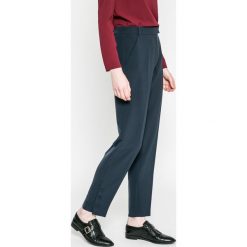Tommy Hilfiger - Spodnie. Spodnie materiałowe damskie marki Tommy Hilfiger. W wyprzedaży za 299.90 zł.