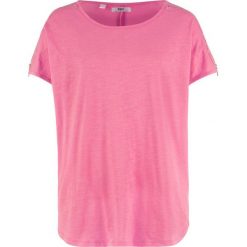 Shirt bawełniany z ozdobnym zamkiem, luźniejszy fason bonprix matowy różowy. Bluzki damskie bonprix. Za 32.99 zł.