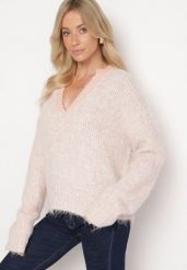 Różowy Krótki Sweter z Wełną i Głębokim Dekoltem w Serek Savalithia. Czerwone swetry damskie Born2be, na zimę, bez wzorów, z wełny, bez kołnierzyka, bez ramiączek, krótkie, bez kaptura. Za 149.99 zł.