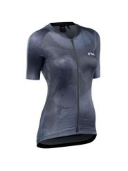Koszulka rowerowa NORTHWAVE Blade Woman Jersey Short Sleeve. Czarne koszulki sportowe damskie Northwave, m, bez wzorów, z jersey, bez kołnierzyka, bez ramiączek, rowerowe. Za 173.00 zł.