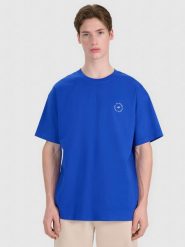 4F T-shirt oversize z nadrukiem męski - niebieski XL. Niebieskie koszulki sportowe męskie 4f, m, bez wzorów, z bawełny, klasyczne, bez kołnierzyka. W wyprzedaży za 49.99 zł.