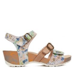 Sandały Laura Vita. Brązowe sandały damskie Laura Vita, bez wzorów, bez obcasa, na koturnie, bez zapięcia. Za 373.99 zł.