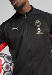 Męska kurtka treningowa AC Milan PUMA Black For All Time Red. Czarne kurtki męskie Puma, na wiosnę, m, bez wzorów, z materiału, bez kaptura. Za 194.45 zł.